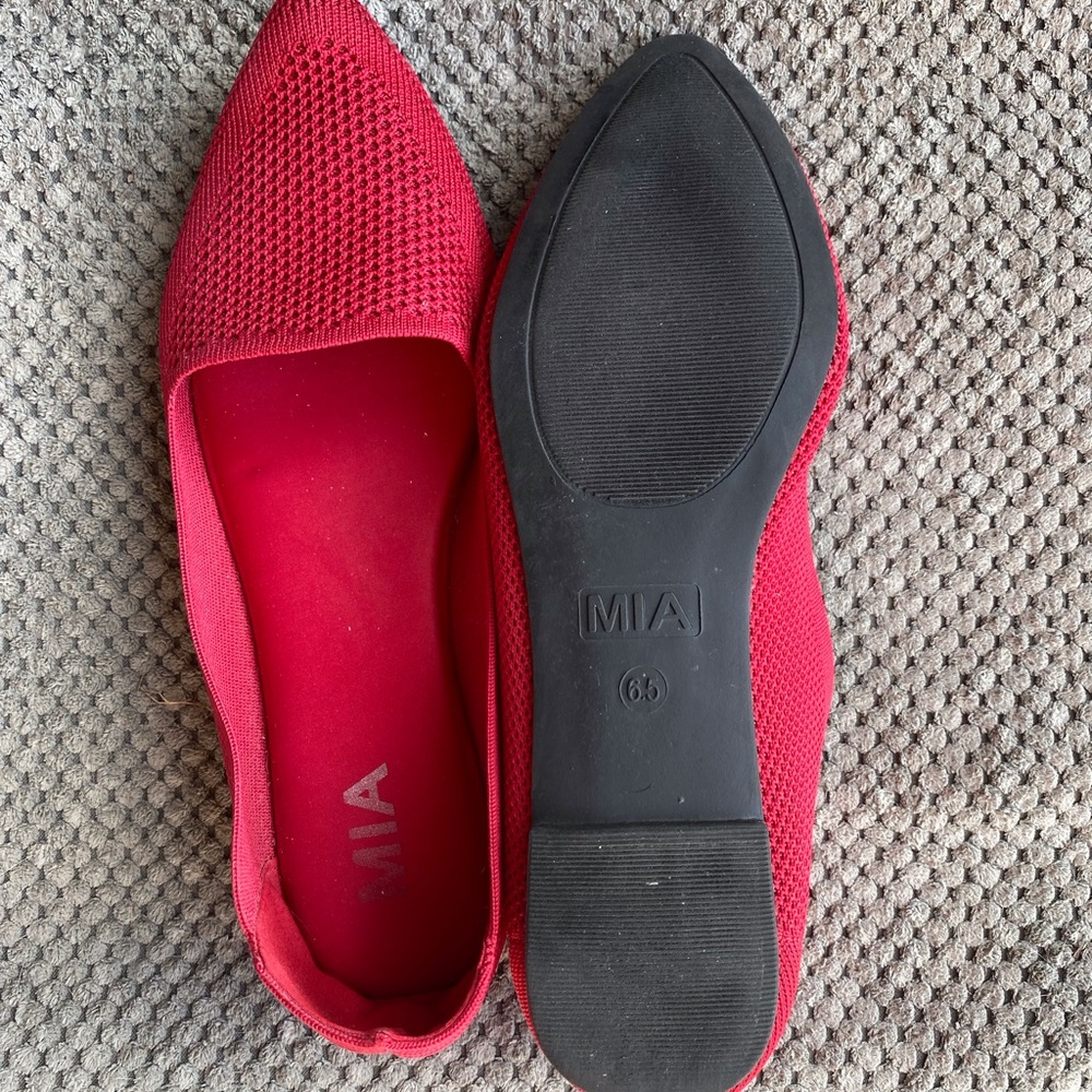 MIA Red Flats with Textured Fabric and Non-Slip Sole